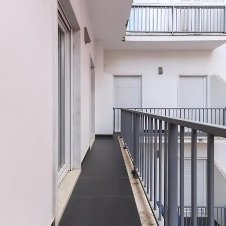 Estrela Terrace By Homing *